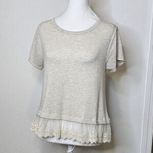 Jun & Ivy Women's Cream Lace Hem Top Size S